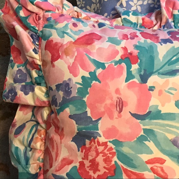 CUSTOM DESIGNER FLORAL ACCENT PILLOW  22” X 22” - Picture 2 of 6